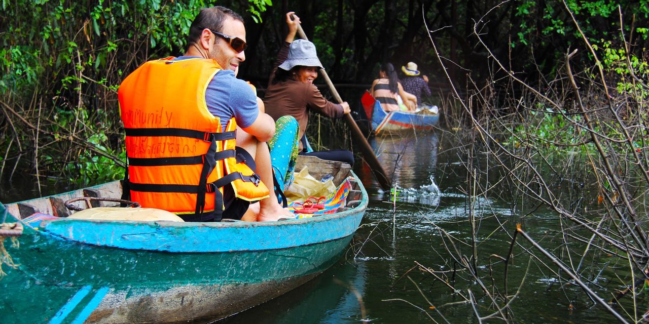 Mangrove Cruise Garífuna Culture Sightseeing and Shopping