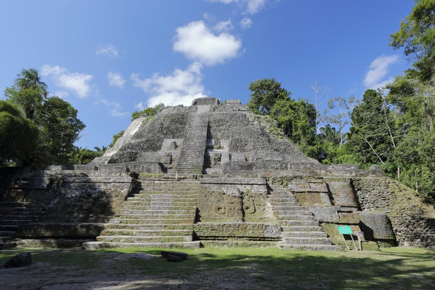 Xunantunich Mayan